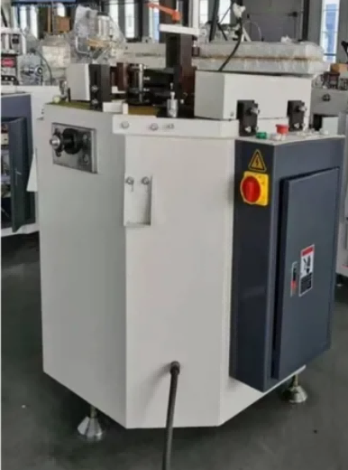 Težki hidravlični stroj za združevanje vogalov aluminijastega profila z eno glavo (100 mm višina stiskanja
