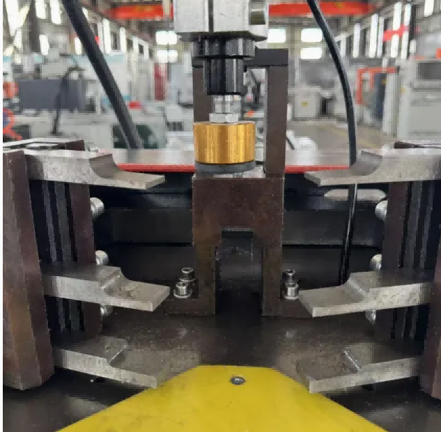 Stroj za kombiniranje aluminijastih vogalov visoke trdnosti 140 mm