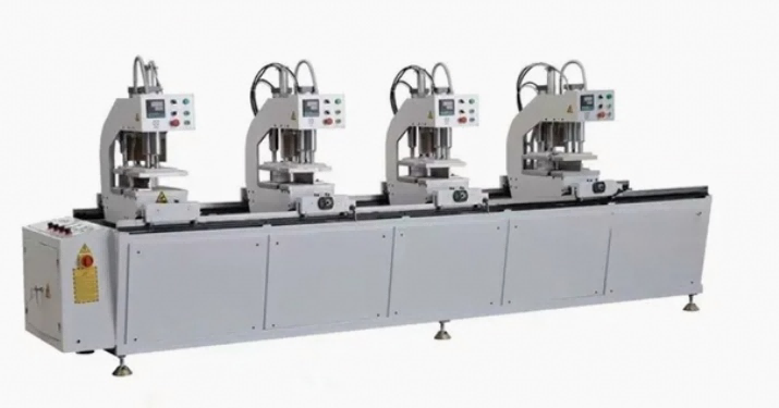 Profesionalni PVC UPVC CNC brezšivni varilni stroji s pisanimi profili Windows s 4 servo krmiljenimi glavami